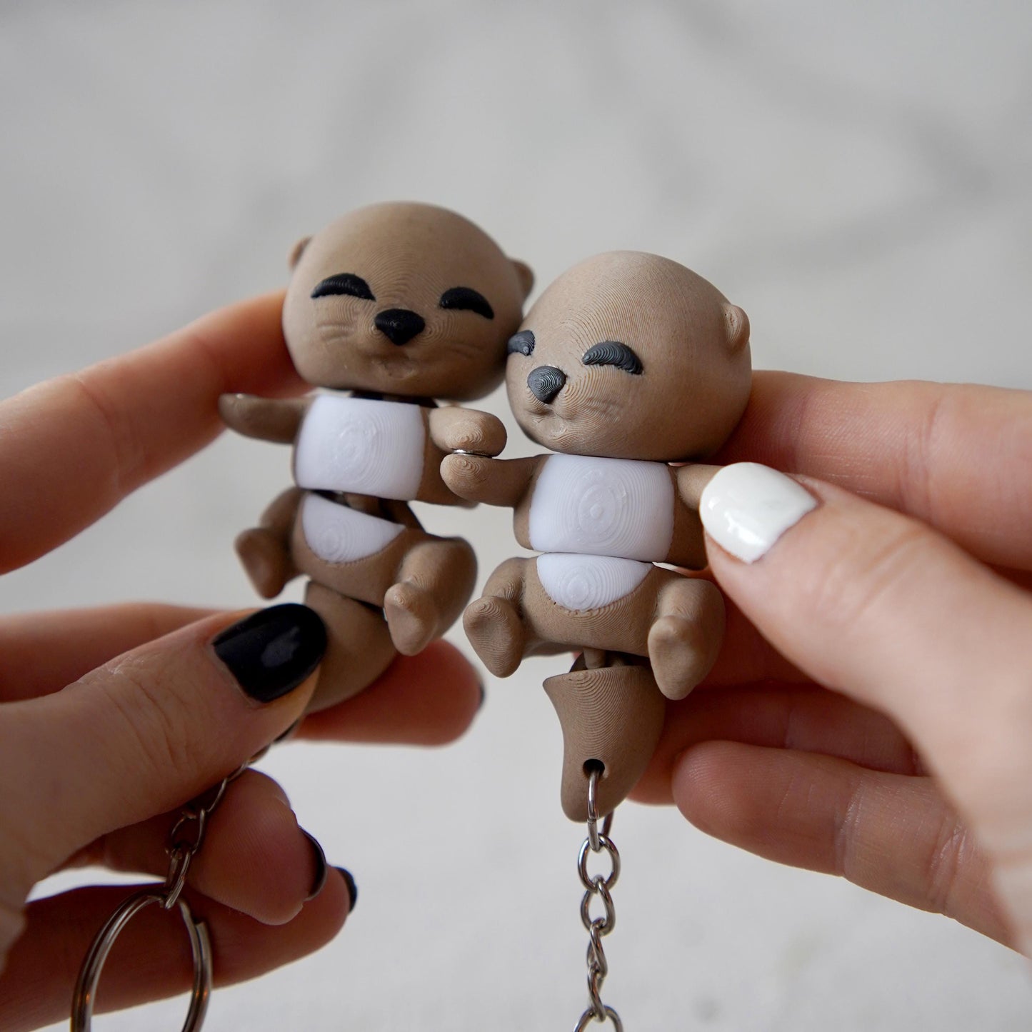 Nutrias Bebé Flexi | Nutrias Magnéticas para Manos | Lindo Animal Flexi | Compañero de Escritorio y Llavero | Regalo para Amantes de las Nutrias