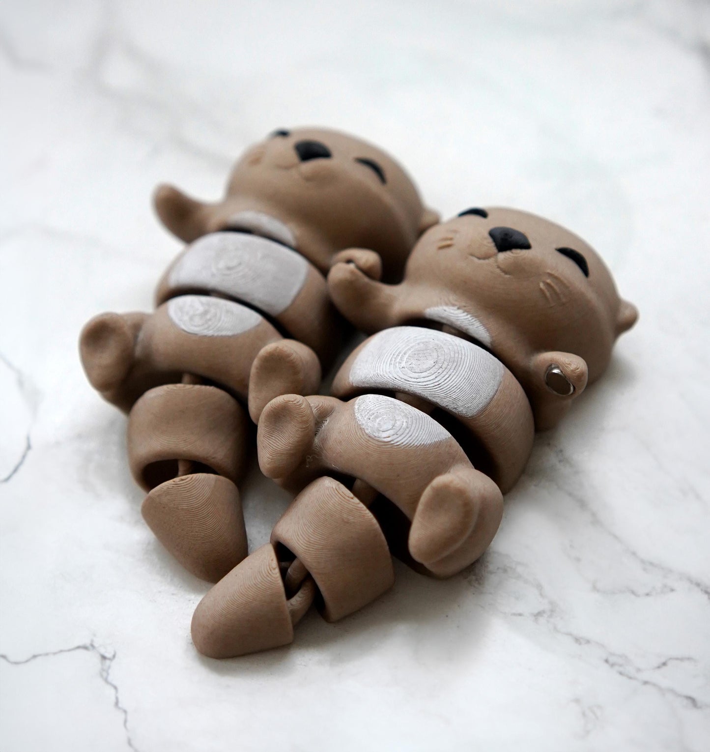 Nutrias flexibles | Nutrias magnéticas para sujetar las manos | Adorable animal flexible | Accesorio de escritorio y llavero | Regalo para amantes de las nutrias