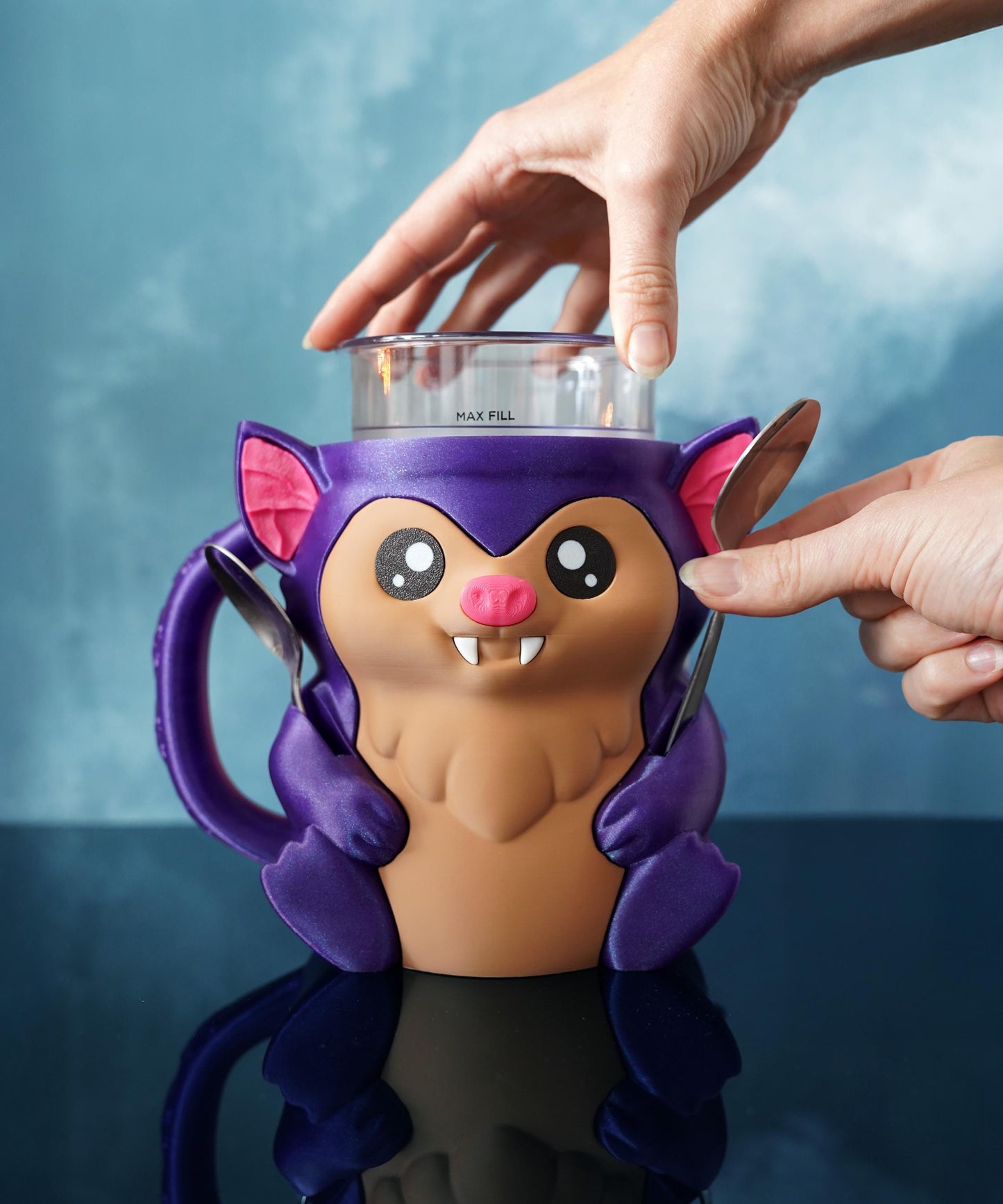 Portavasos de helado de murciélago | Bramble el Murciélago | Funda para helado espeluznante | Decoración de cocina de Halloween | Idea de regalo gótico