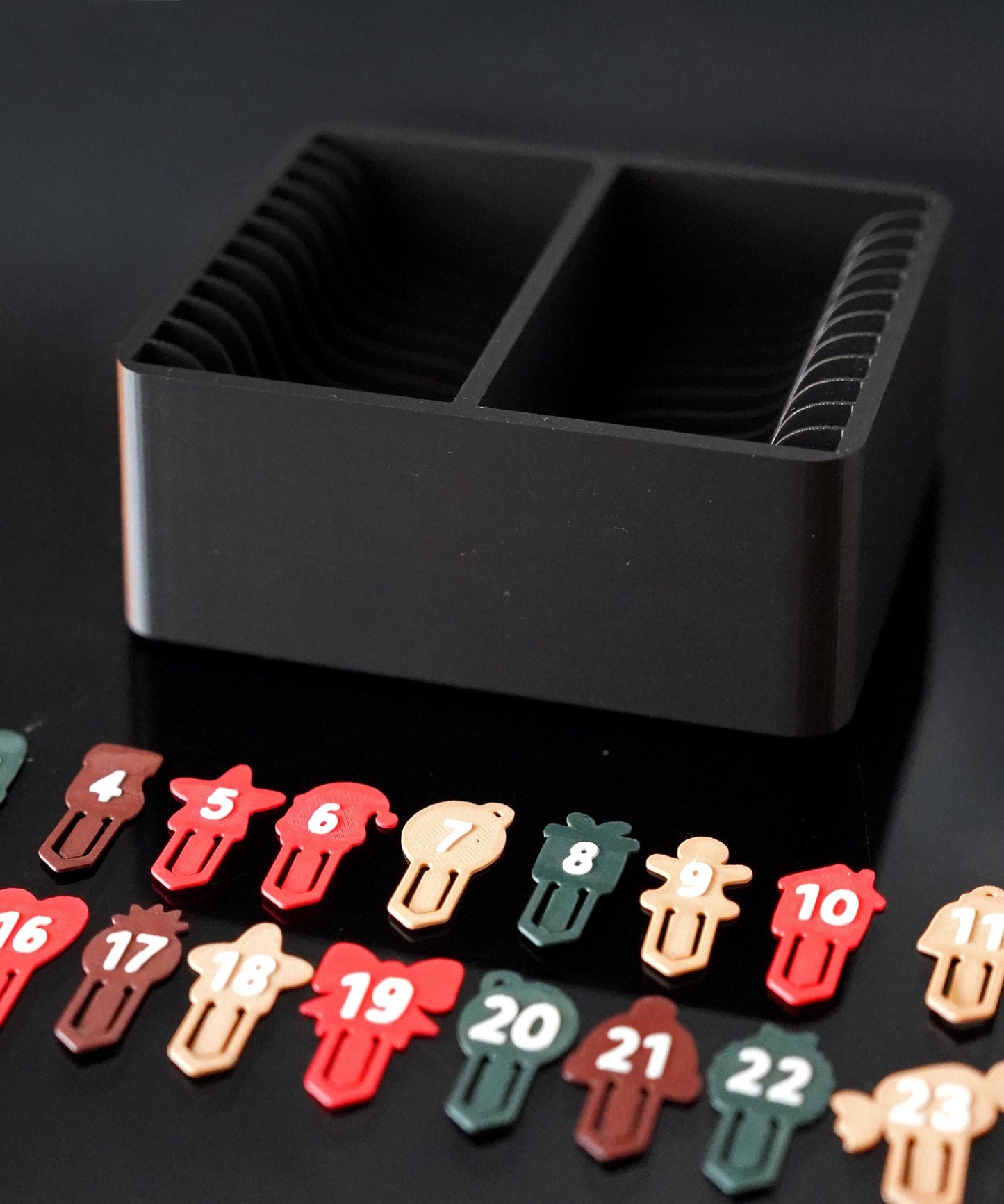 Clips para calendario de Adviento con forma de oso cuadrado | Accesorios para calendario de Adviento | LeHa Designs | Decoración navideña para la cuenta regresiva